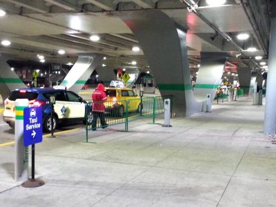 ohare airport taxi line on ground level pickup