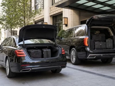 Sedan and SUV luggage capacity comparison at a Chicago hotel